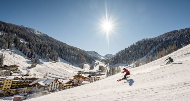 20_altenmarkt-zauchensee_winter_skifahren_zauchensee_paar_80
