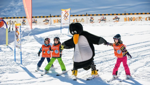 familienwoche-bring-a-friend-ski-amade
