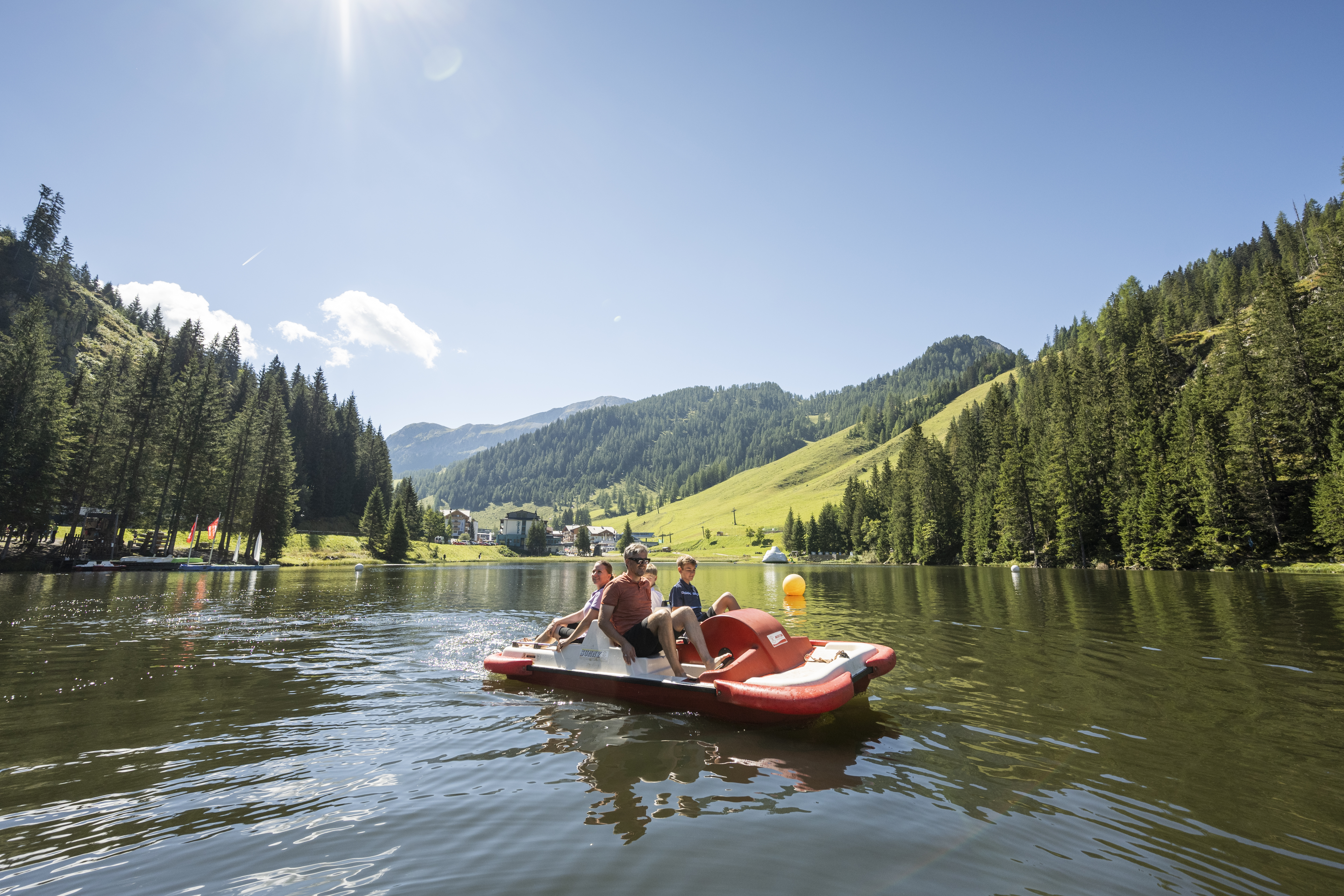 Magic Mountains Bootfahren Bergsee