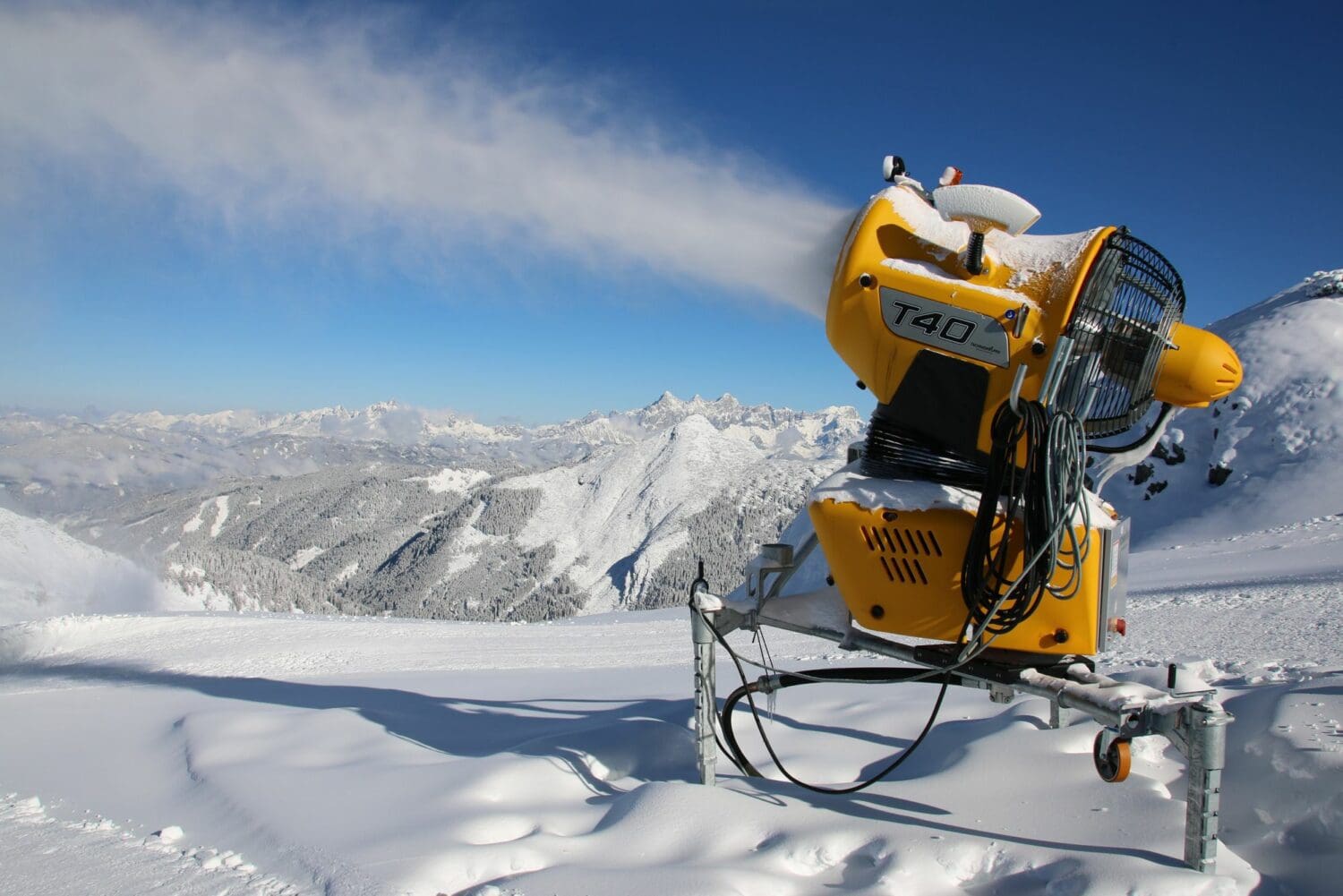 Schneekanone Skigebiet Beschneiung Oesterreich