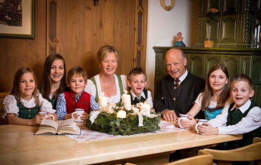 weihnachten-familie-walchhofer
